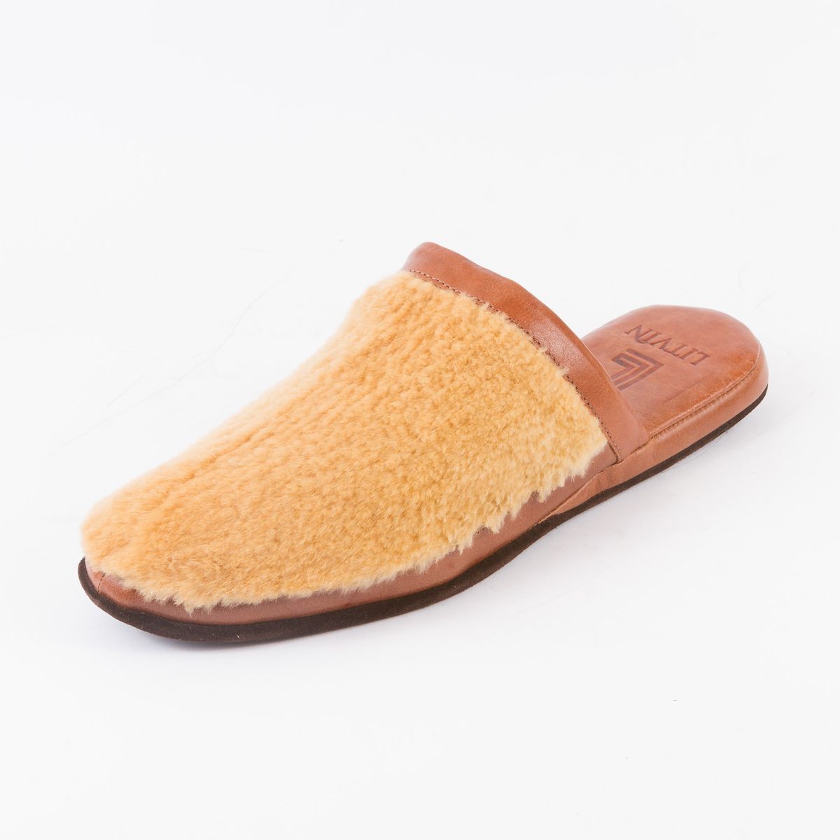 Men's home slippers 