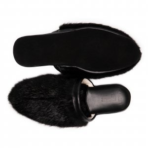 Men's home slippers 